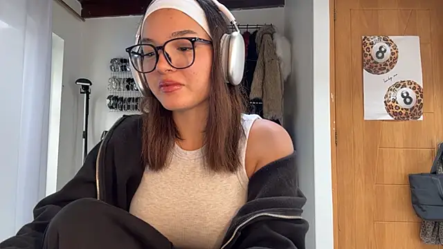 LubaLadeau online show from 01-15-26, 01:25