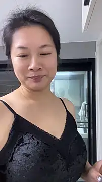 mo-mo-69 online show from 04-13-26, 08:29