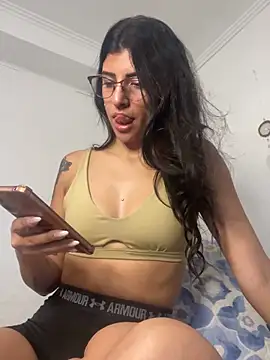 Snapshot of moronoiroficial chatting on 02-19-26, 10:45 moronoiroficial online show from 02-19-26, 10:45