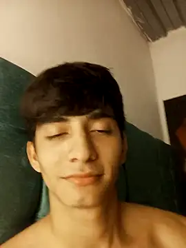 Snapshot of Andy_Kein chatting on 01-09-26, 04:36 Andy Kein online show from 01-09-26, 04:36