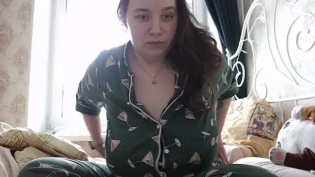 AmazingAllice online show from 02-07-26, 01:19