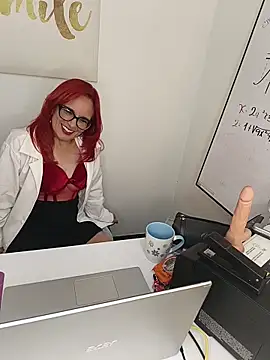 Snapshot of MarianaMonsalve_ chatting on 02-13-26, 03:50 MarianaMonsalve online show from 02-13-26, 03:50