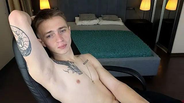 LEO  MILLER online show from 01-10-26, 04:24