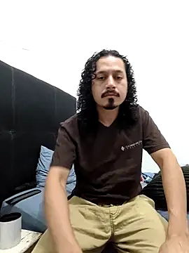 CarlosGM77 online show from 04-30-26, 03:19
