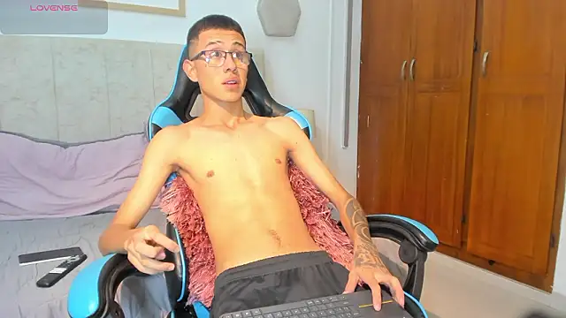 asher lux online show from 02-02-26, 08:30