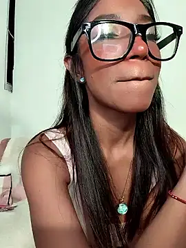 Snapshot of DAMMLEYLA chatting on 01-11-26, 07:15 DAMMLEYLA online show from 01-11-26, 07:15