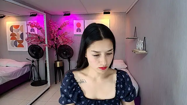 Snapshot of Sol_rousse chatting on 01-07-26, 12:21 Sol rousse online show from 01-07-26, 12:21