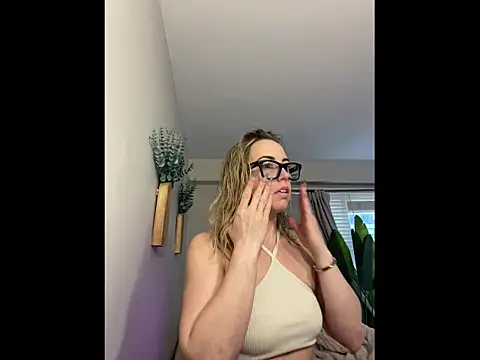 Ambrrr online show from 06-10-26, 10:44