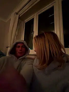 axhughes online show from 01-11-26, 01:45