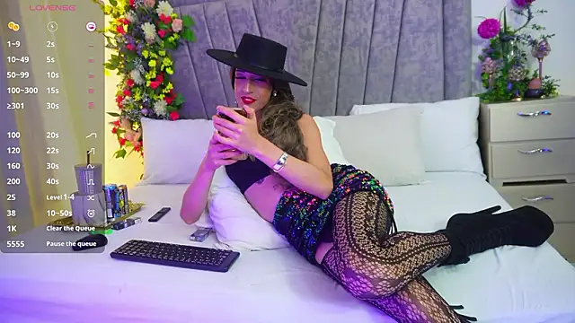 Snapshot of xkassandraxx chatting on 01-17-26, 05:33 xkassandraxx online show from 01-17-26, 05:33