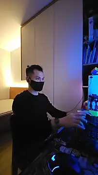 Snapshot of OnlyHand9x chatting on 02-08-26, 04:05 OnlyHand9x online show from 02-08-26, 04:05