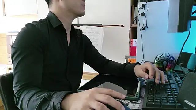 Snapshot of OnlyHand9x chatting on 07-06-26, 03:57 OnlyHand9x online show from 07-06-26, 03:57