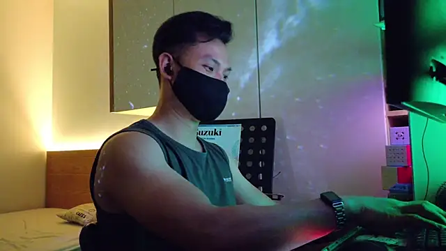 Snapshot of OnlyHand9x chatting on 05-26-26, 04:49 OnlyHand9x online show from 05-26-26, 04:49