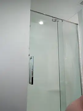 Snapshot of hellyeayea6969 chatting on 03-16-26, 02:19 hellyeayea6969 online show from 03-16-26, 02:19