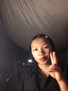 Snapshot of nanaa71 chatting on 05-16-26, 11:37 nanaa71 online show from 05-16-26, 11:37