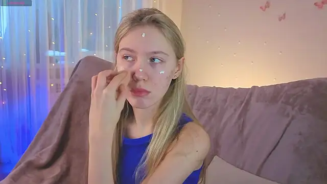 Snapshot of SirenThalassa chatting on 02-15-26, 07:31 SirenThalassa online show from 02-15-26, 07:31