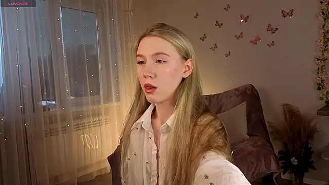 Snapshot of SirenThalassa chatting on 02-13-26, 07:19 SirenThalassa online show from 02-13-26, 07:19