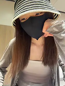 Snapshot of ZJbaby chatting on 04-25-26, 02:14 ZJbaby online show from 04-25-26, 02:14
