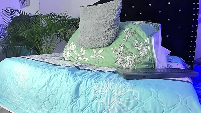 Snapshot of Liam_saint chatting on 05-04-26, 01:25 Liam saint online show from 05-04-26, 01:25