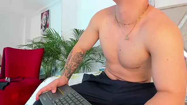 Liam saint online show from 03-23-26, 01:11