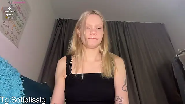 Snapshot of Bl1ssfulSof1 chatting on 02-21-26, 06:54 Bl1ssfulSof1 online show from 02-21-26, 06:54