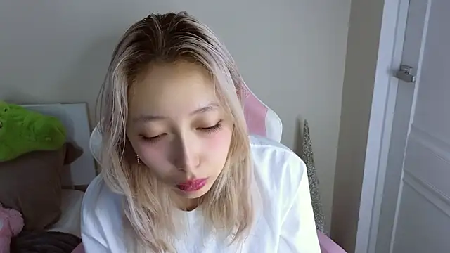 jasmilee online show from 02-14-26, 07:25