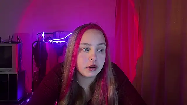 Snapshot of ZoraDearmon chatting on 02-01-26, 09:13 ZoraDearmon online show from 02-01-26, 09:13