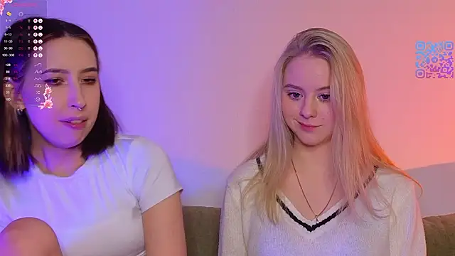 Snapshot of Mimipaws chatting on 02-07-26, 09:12 Mimipaws online show from 02-07-26, 09:12