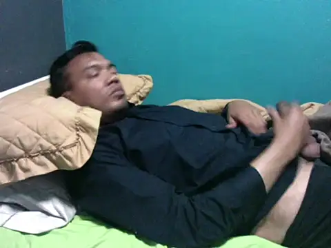 latinomoreno95 online show from 07-27-26, 06:42