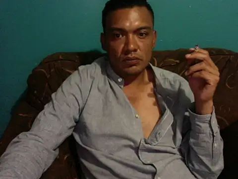 latinomoreno95 online show from 06-17-26, 12:54