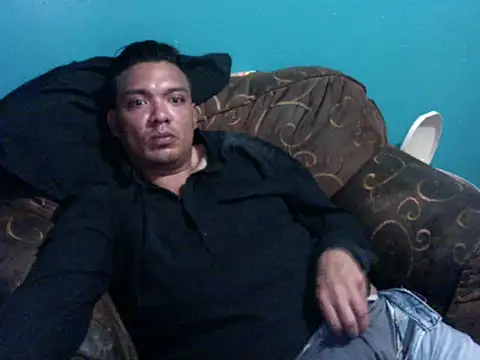 Snapshot of latinomoreno95 chatting on 05-15-26, 11:47 latinomoreno95 online show from 05-15-26, 11:47