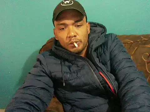 Snapshot of latinomoreno95 chatting on 02-11-26, 05:35 latinomoreno95 online show from 02-11-26, 05:35