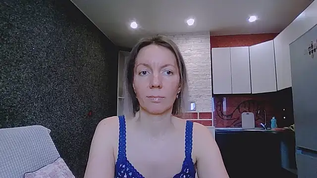 Amanda Luxe online show from 02-16-26, 03:05