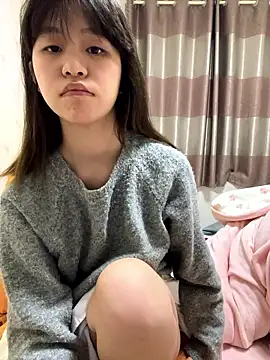 Snapshot of Xixi-07 chatting on 01-09-26, 12:34 Xixi-07 online show from 01-09-26, 12:34