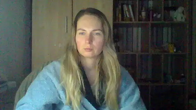 Snapshot of VikiLove765 chatting on 02-25-26, 03:45 VikiLove765 online show from 02-25-26, 03:45