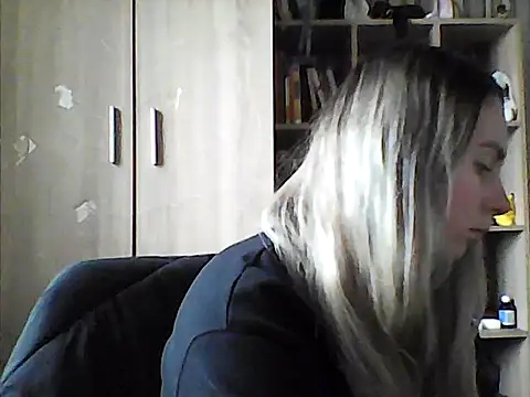 VikiLove765 online show from 01-11-26, 11:06