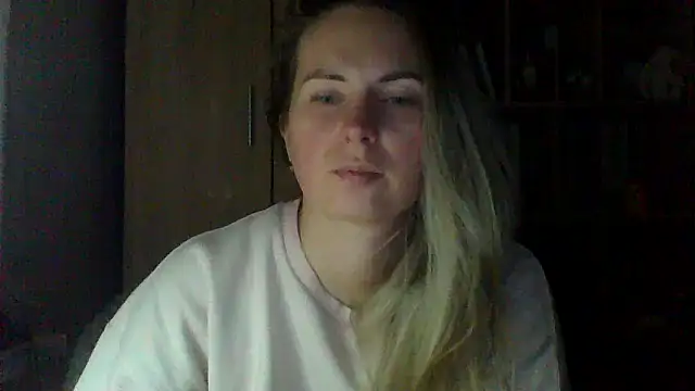 Snapshot of VikiLove765 chatting on 02-09-26, 04:16 VikiLove765 online show from 02-09-26, 04:16
