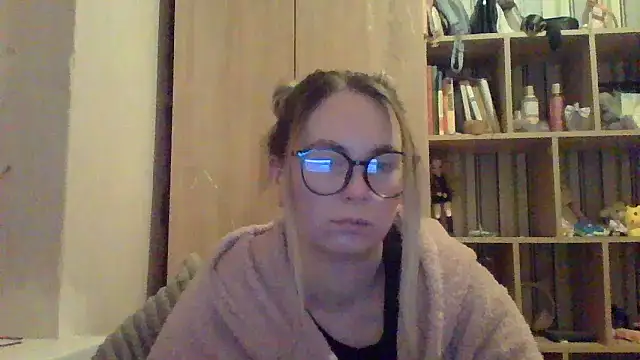 Snapshot of VikiLove765 chatting on 02-03-26, 03:15 VikiLove765 online show from 02-03-26, 03:15