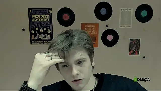 Snapshot of james_monkey chatting on 01-11-26, 11:11 james monkey online show from 01-11-26, 11:11