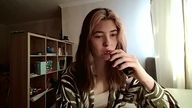 Snapshot of Dia_DeAmas chatting on 02-10-26, 09:30 Dia DeAmas online show from 02-10-26, 09:30