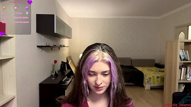 Dia DeAmas online show from 04-15-26, 01:15