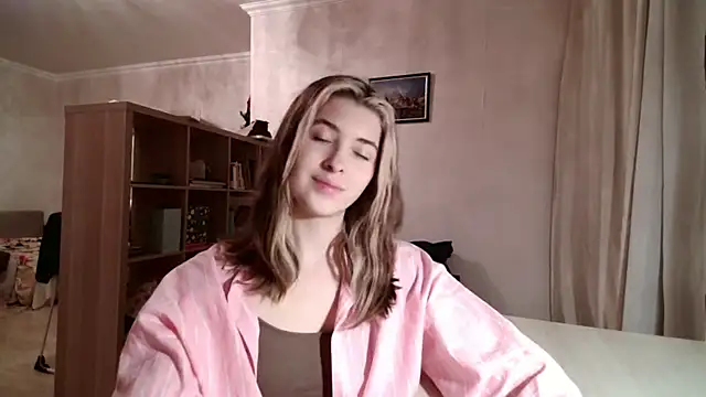 Snapshot of Dia_DeAmas chatting on 02-16-26, 03:32 Dia DeAmas online show from 02-16-26, 03:32