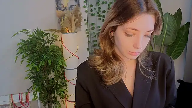 BrianneMallory online show from 02-05-26, 06:09