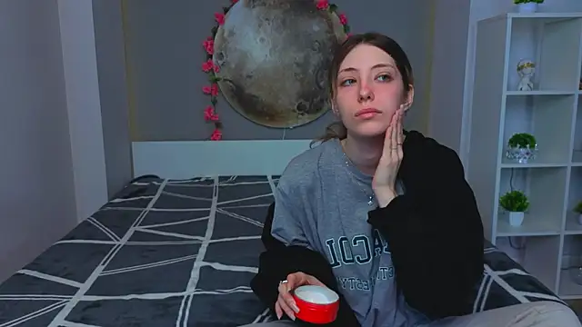 BrianneMallory online show from 02-25-26, 07:19