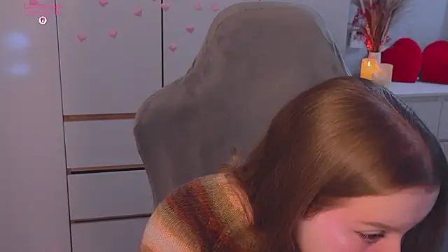 Snapshot of Ol1via chatting on 02-14-26, 02:12 Ol1via online show from 02-14-26, 02:12