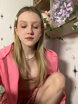 Snapshot of KissChristie chatting on 01-13-26, 09:52 KissChristie online show from 01-13-26, 09:52