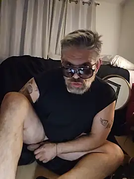 Snapshot of eddy73xxx chatting on 06-17-26, 12:32 eddy73xxx online show from 06-17-26, 12:32