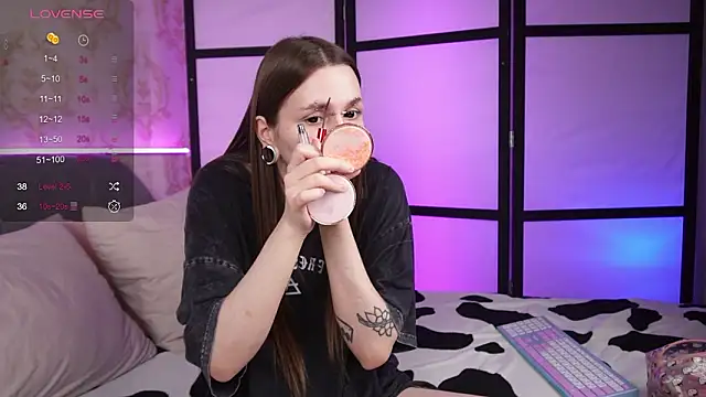 Alice Goth online show from 03-07-26, 09:59