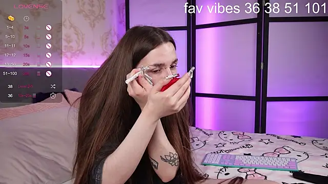 Alice Goth online show from 02-07-26, 03:42