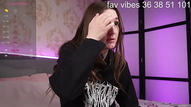 Alice Goth online show from 02-28-26, 06:18